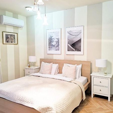Bellevue Apartment With Ac & Heating & Terrace Budapest Esterno foto