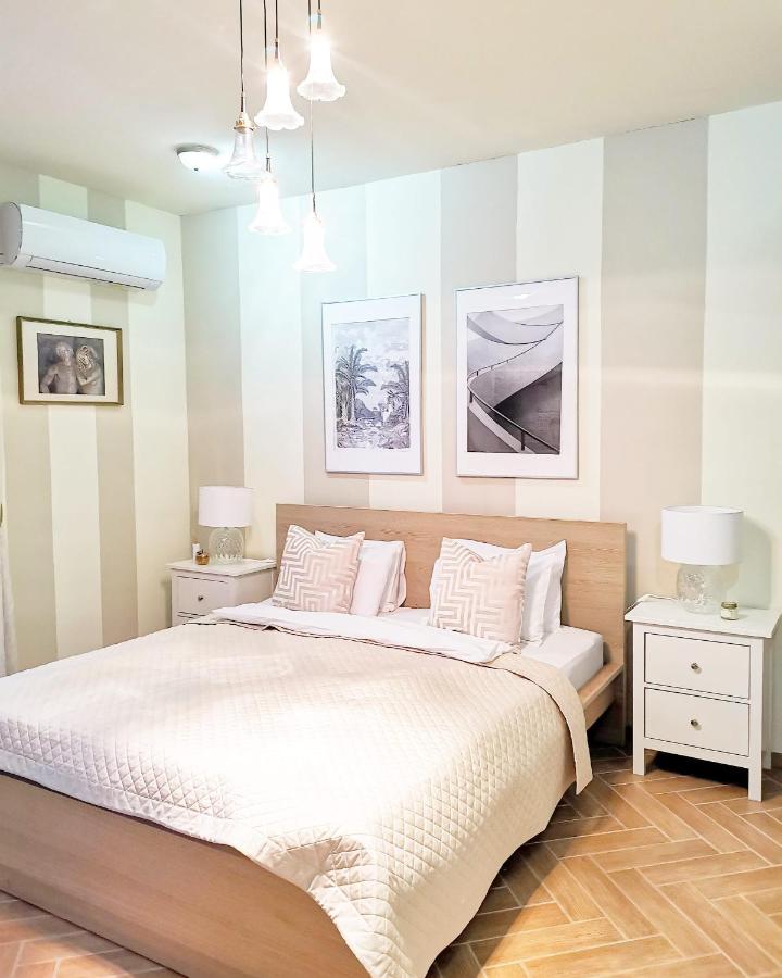 Bellevue Apartment With Ac & Heating & Terrace Budapest Esterno foto