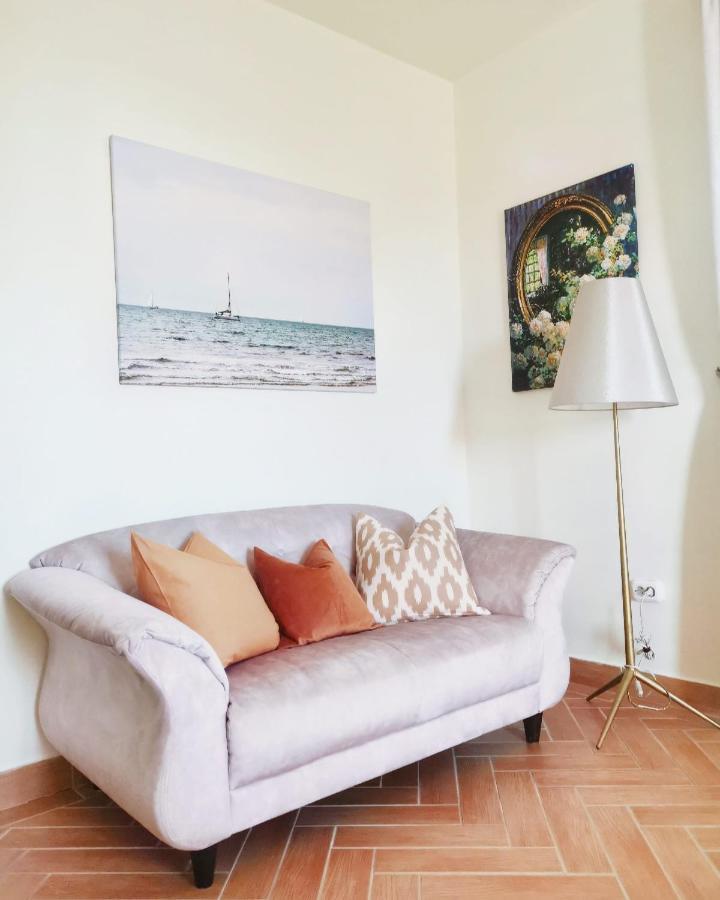 Bellevue Apartment With Ac & Heating & Terrace Budapest Esterno foto